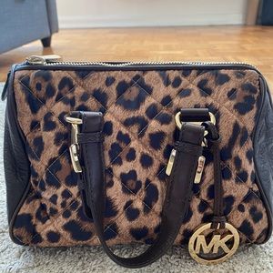 Mickaer Kors animal print bag